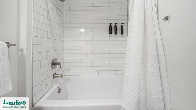 Building Photo - 2800 Milan Ct