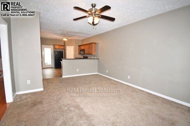 Building Photo - Beautiful 2BR/2.5 BA M'boro townhome