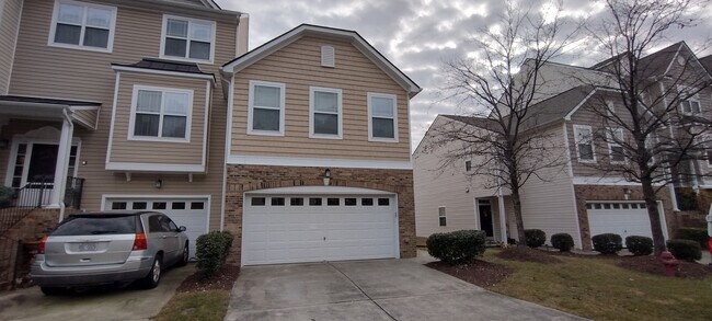 Building Photo - Room in Townhome on Keystone Park Dr