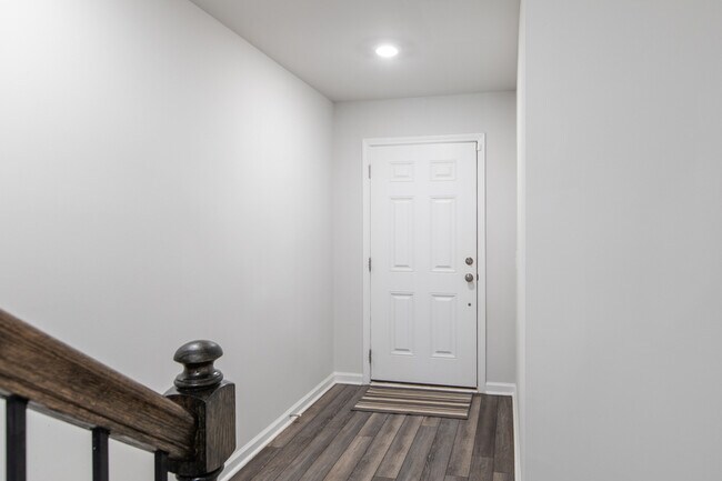 Foto del edificio - 2710 Burgundy Star Dr