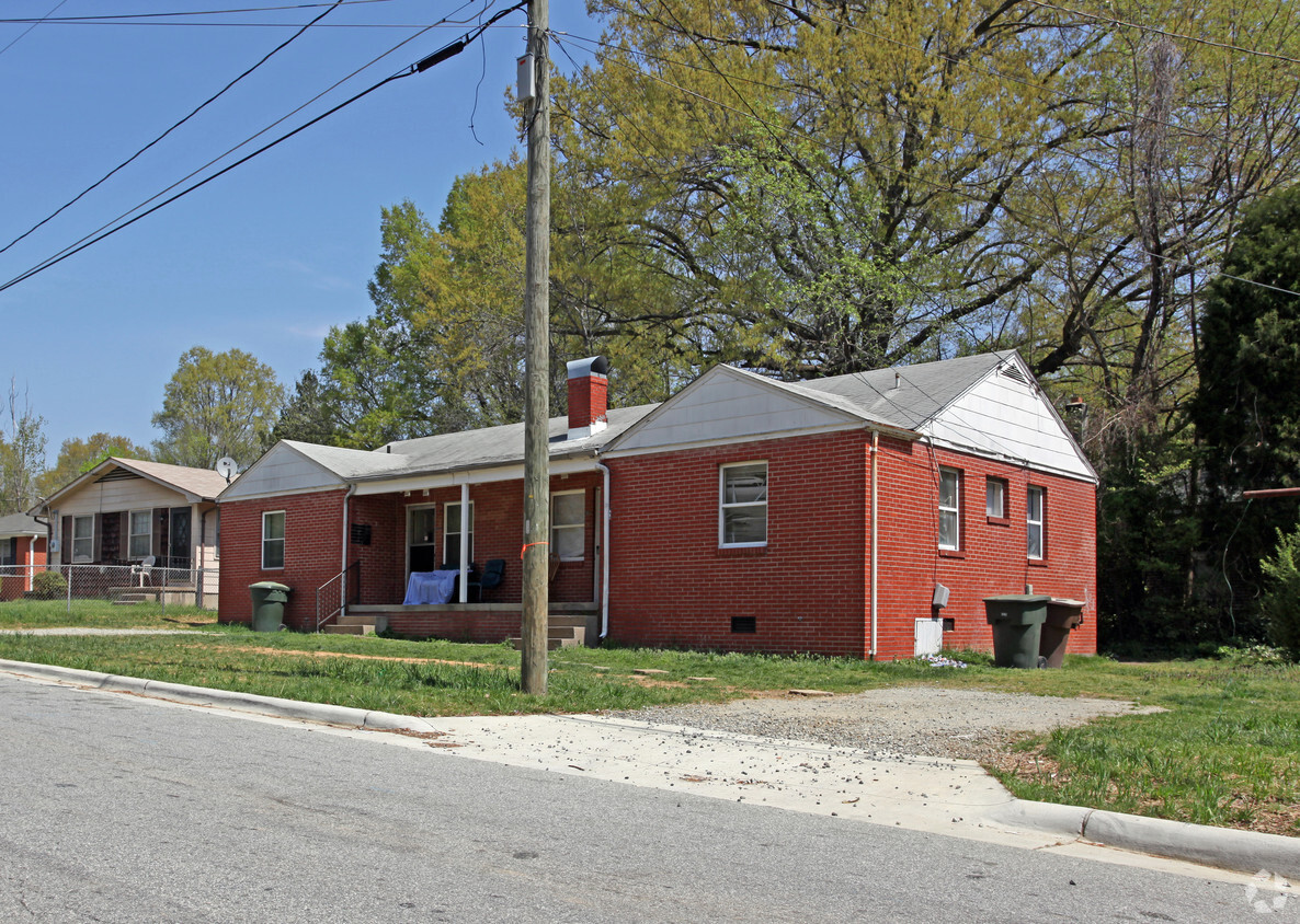 Building Photo - 2701 E Bessemer Ave