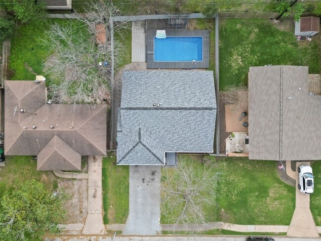 Building Photo - 5001 Nina Lee Ln