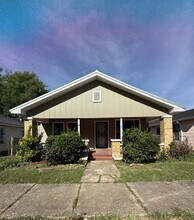 Building Photo - 806 Gamma St S
