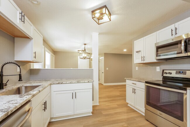 Foto del edificio - 7713 E 110th St