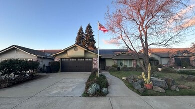 Building Photo - 4609 Wessex Ln