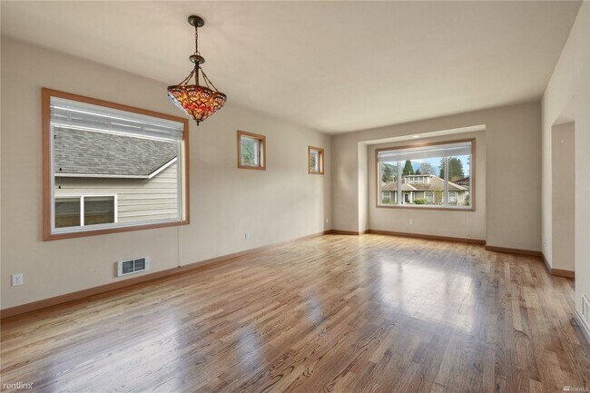 Foto del edificio - 3 br, 2.5 bath Duplex - 313 Bendigo Boulev...