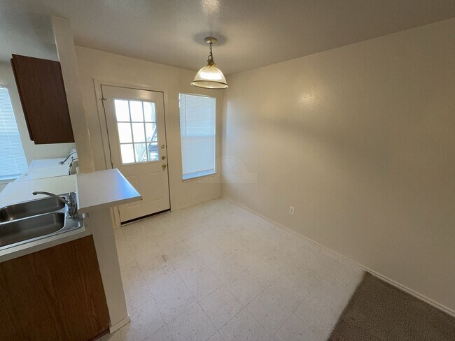 Foto del edificio - 5804 Greengate Dr