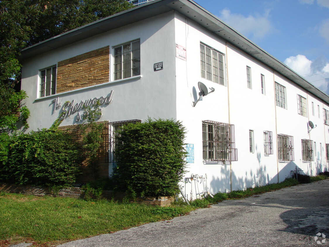 Building Photo - 430 NE 38th St