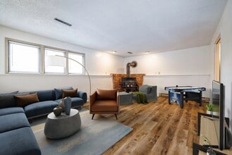 Building Photo - 416 N 19th Ave