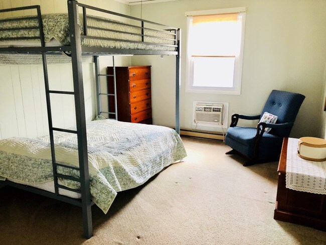 Cozy bedrooms - 502 Bayshore Dr
