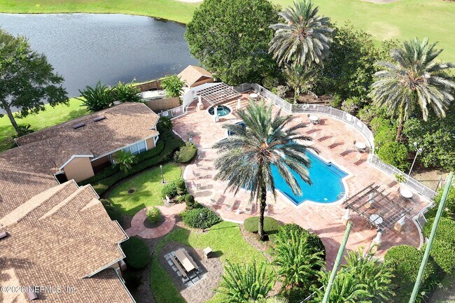 Foto del edificio - 535 Florida Club Blvd