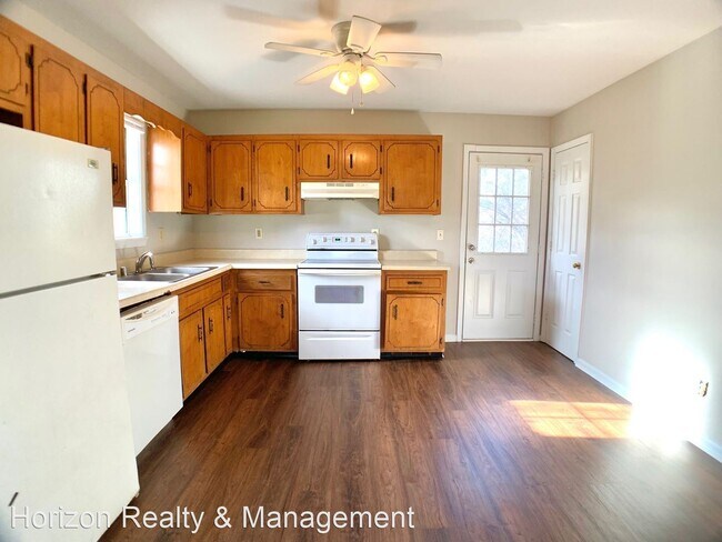Foto del edificio - 3 br, 1 bath House - 20 Cable Rd.