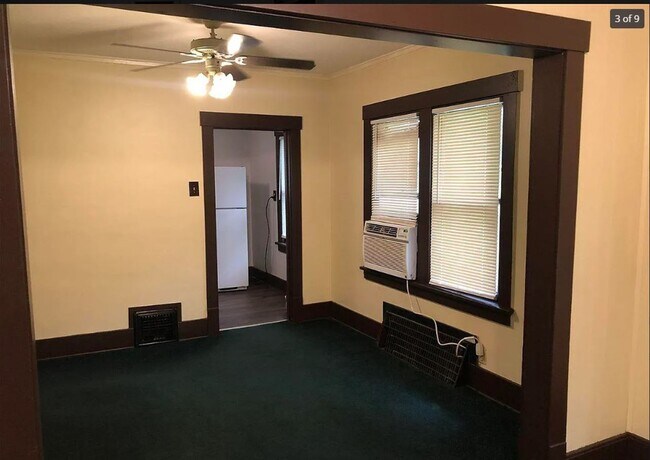 Foto del edificio - 4715 Fowler Ave