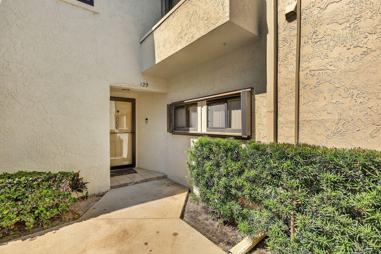 Foto principal - 950 S Kanner Hwy