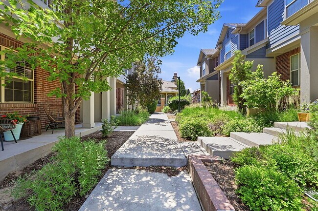 Building Photo - $2,895.95 -  3 Bed, 2.5 Bath Townhome in Denver with Attached Garage and Central AC!