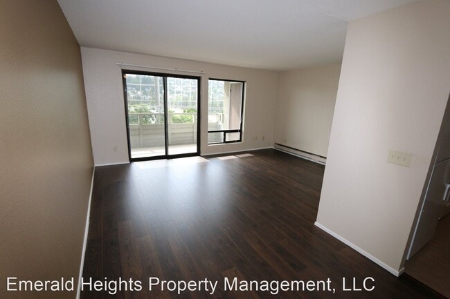 Building Photo - 2820 15th Ave W