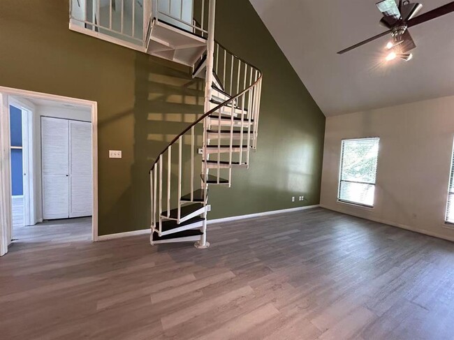Foto del edificio - 4144 Greystone Way