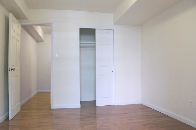 Foto del edificio - 425 E 75th St