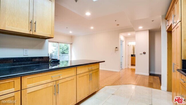 Foto del edificio - 2 br, 2 bath Condo - 1128 S Serrano Ave Ap...