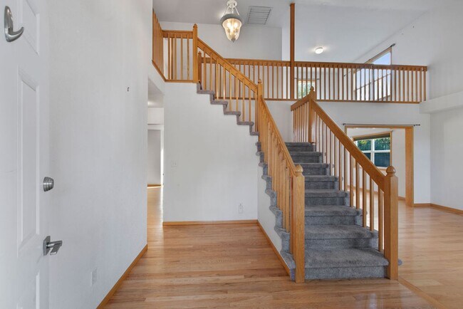 Building Photo - Charming 3-Bedroom Home in Southeast Fort ...