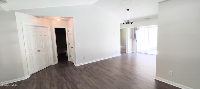 Building Photo - 52 Marsh Dr