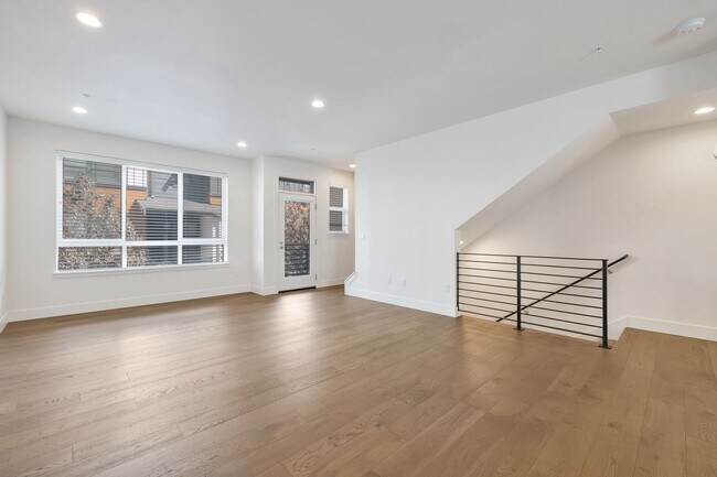 Building Photo - CLICK "REQUEST A TOUR" NOW!