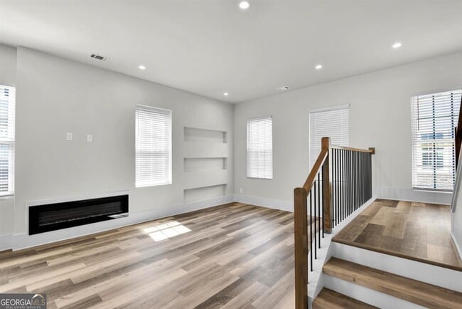 Building Photo - 3165 Dogwood Dr