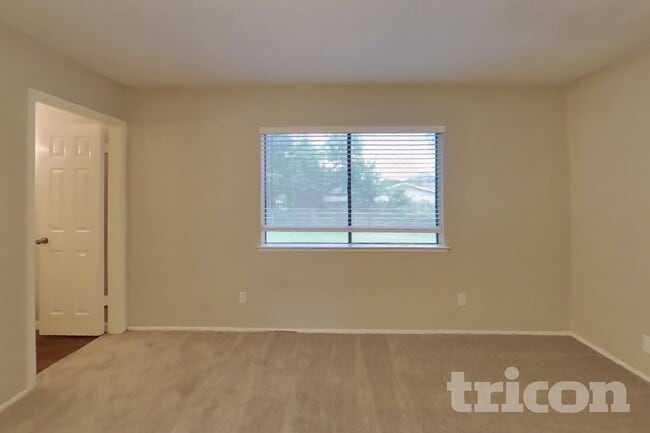 Building Photo - 1610 Pilot Way