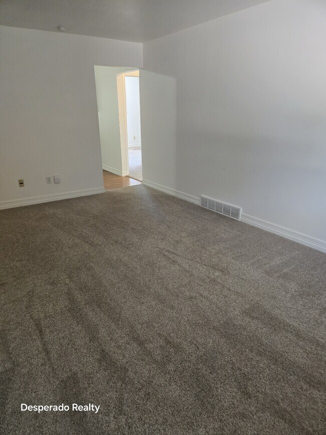 Foto del edificio - 1714 Larch St