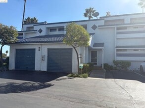 Building Photo - 5854 Yawl St