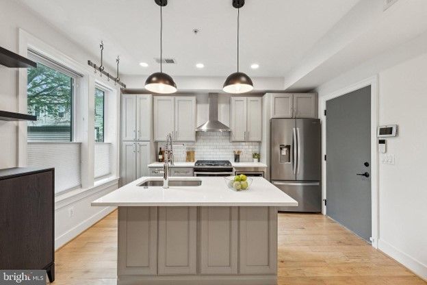 Foto del edificio - 811 Upshur St NW