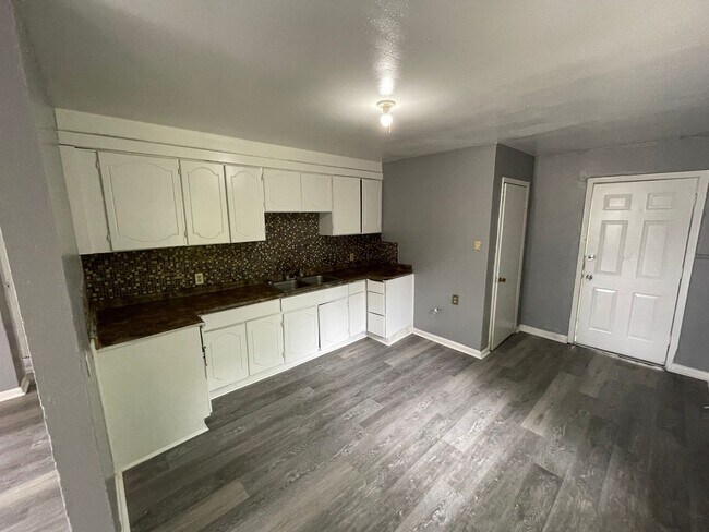Foto del edificio - Like new 2 Bedroom home