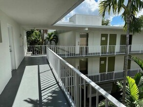 Building Photo - 4205 N University Dr