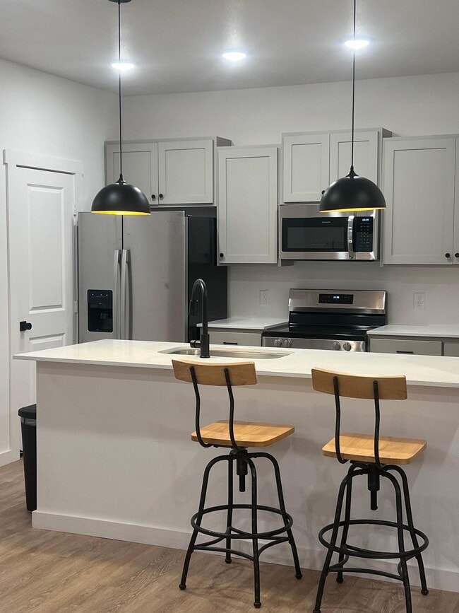 Building Photo - 5805 Virginia Ave