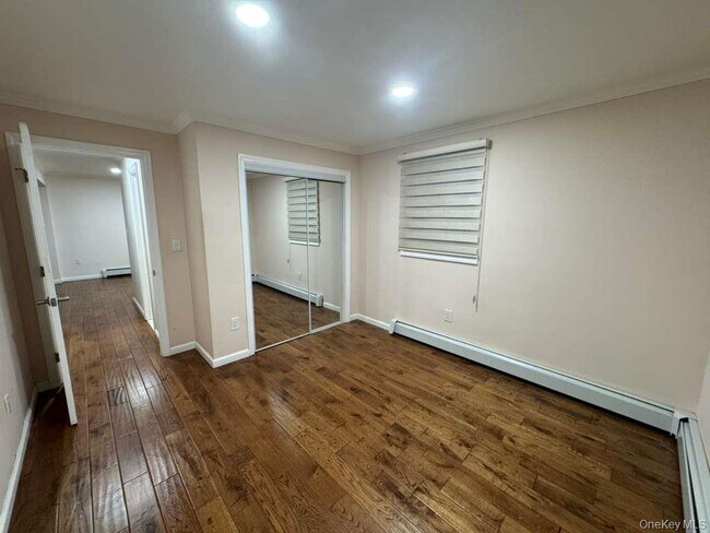 Foto del edificio - 223 Waverly Ave