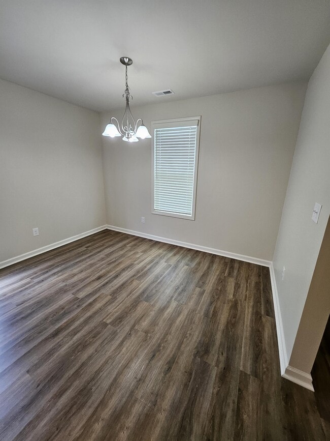 Building Photo - 109 Avalor Dr