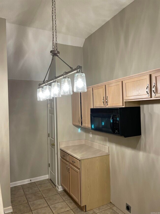 Foto del edificio - 404 Country Squire Ln