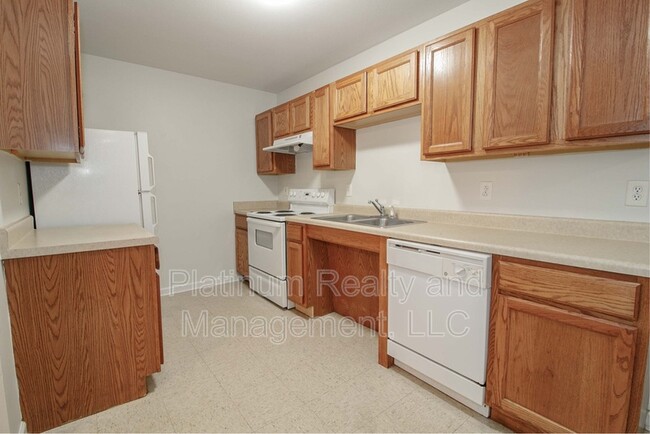 Building Photo - 299 Raleigh Dr