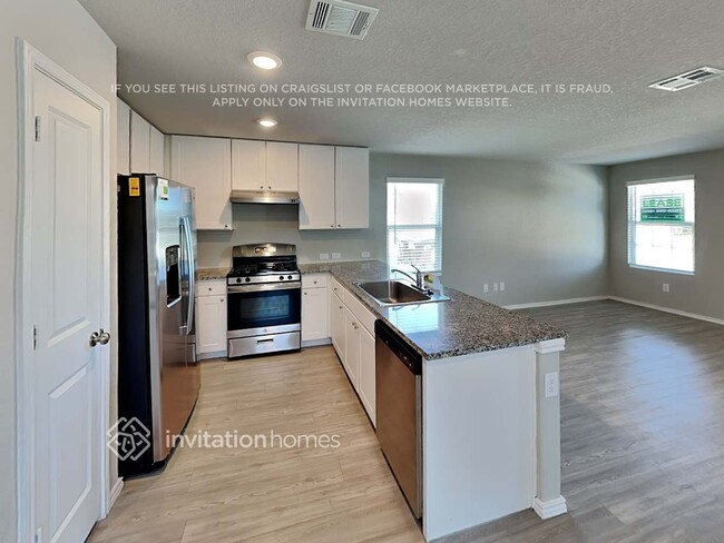 Foto del edificio - 4210 Southton Lk