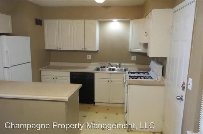 Building Photo - 3 br, 1 bath House - 7507 E. 107th Street