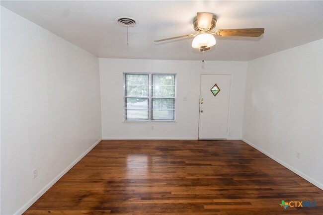 Foto del edificio - 304 Ridge St