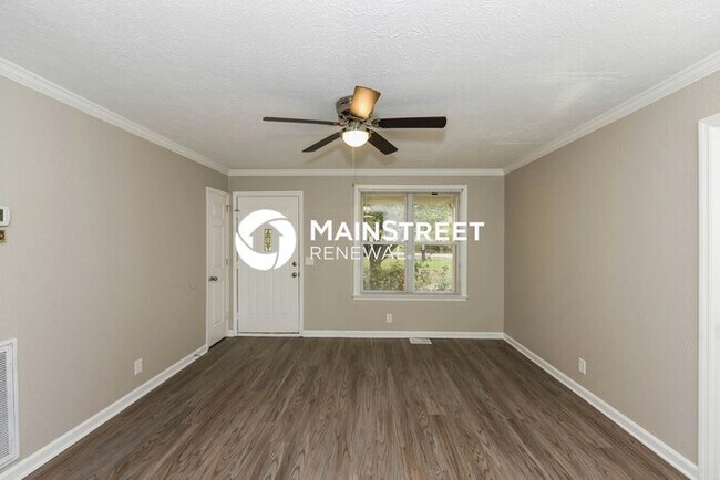 Foto del edificio - 3 Bedroom Pet-Friendly Home in Hendersonville, TN with Main Street Renewal
