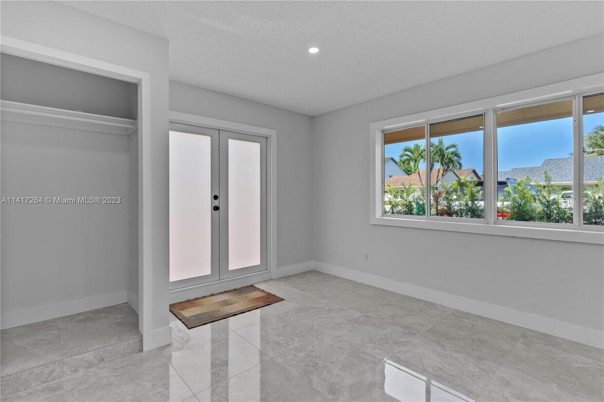 Foto principal - 6912 SW 104th Ct