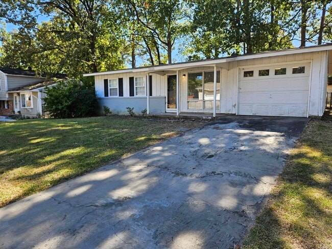Building Photo - 11621 Chipwood Dr