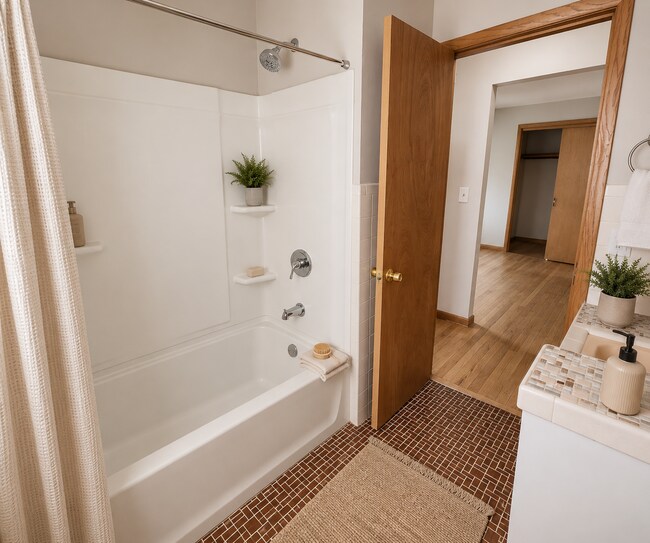 Foto del edificio - DG - 4520-4522 N 84th Street