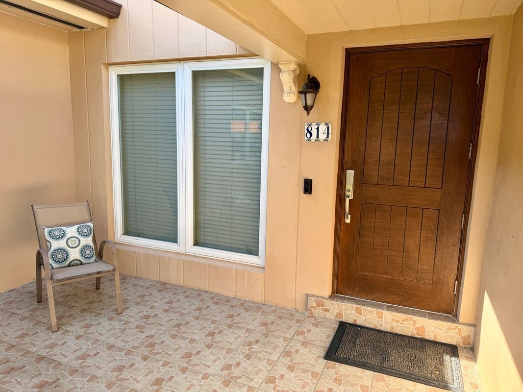 Building Photo - 814 Capri St