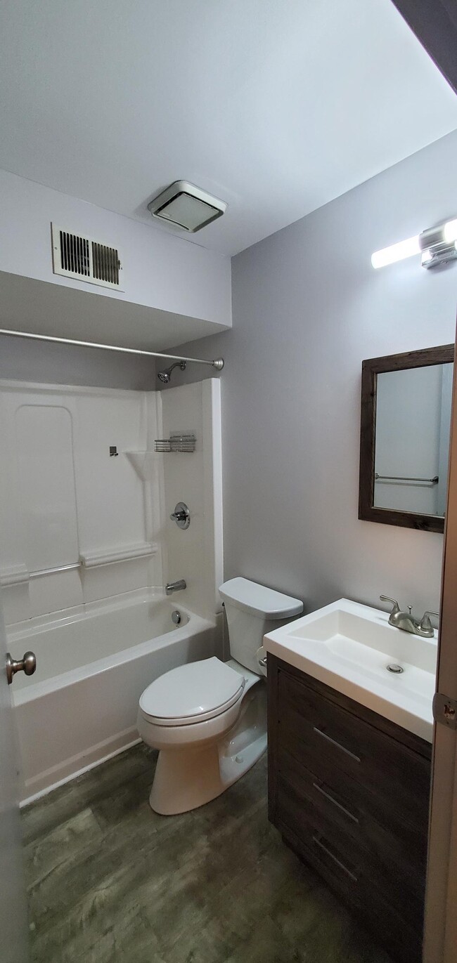 Bathroom - 3230 Kennett Sq