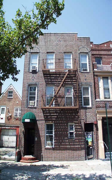Primary Photo - 1249 Leland Ave