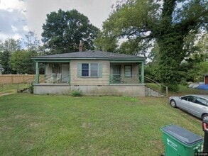 Building Photo - 106 Caroline St