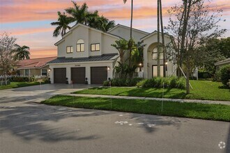 Building Photo - 20160 NW 9th Dr